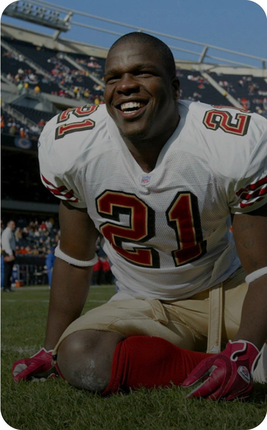 Frank Gore, 5-time Pro Bowl NFL running back, using the Hume Pod body composition scale